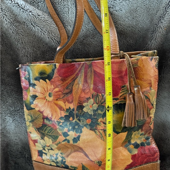 Patricia Nash | Tote bag and wallet - Picture 10 of 11
